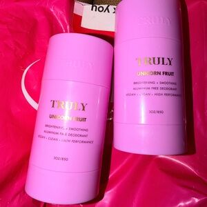 NEW TRULY Unicorn Fruit Deodorant - Vibrant Pink